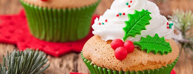 Moist Vanilla Cupcakes Recipe (Holiday Edition)