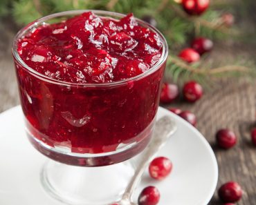 The Most Delicious Cranberry Sauce