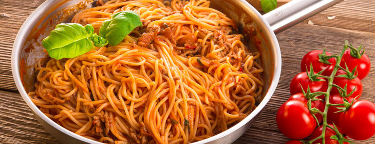 Ultimate Spaghetti Bolognese: Meaty, Tomatoey Bliss Everyone Craves!