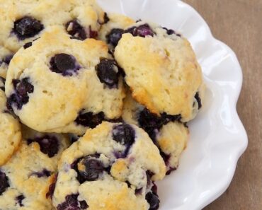 Quick Blueberry Cream Cookies (10-Minute Recipe) Quick Blueberry Cream Cookies (10-Minute Recipe)