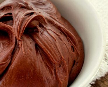 Perfect Chocolate Fudge Frosting Perfect Chocolate Fudge Frosting