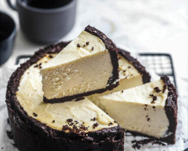 Oreo Cheesecake Hack: One Tweak Turns Classic Into Irresistible Midnight Craving!