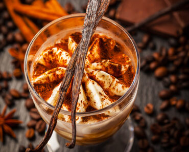 Viral Holiday Hack: No-Bake Christmas Tiramisu Whips Up in 180 Seconds Flat!