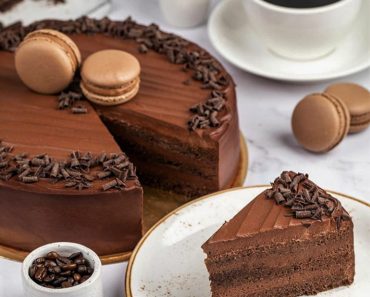 Favorite Chocolate Fudge Layer Cake Recipe