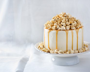 Chocolate Popcorn Cake: The Dessert Mashup Everyone’s Obsessed With