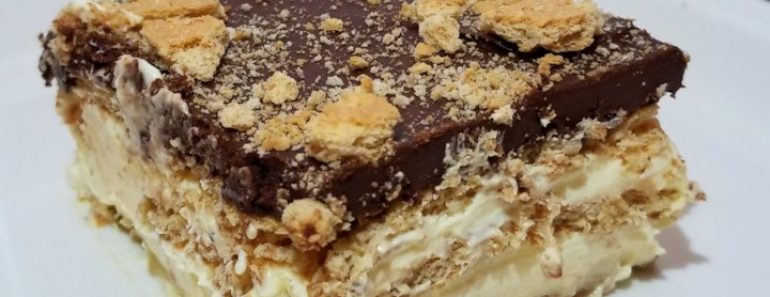 Simple Chocolate Eclair