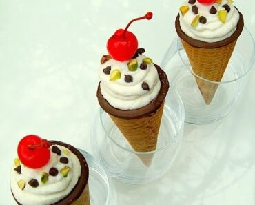 Italian Cannoli Cones (10-Minute Recipe)