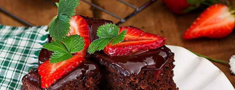 This Strawberry Chocolate Olive Oil Cake Is Ready in 30 Minutes — and Tastes Unreal!