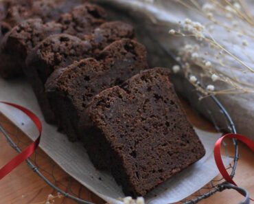 Lip-Smacking Dark Chocolate Coca Cola Pound Cake Recipe