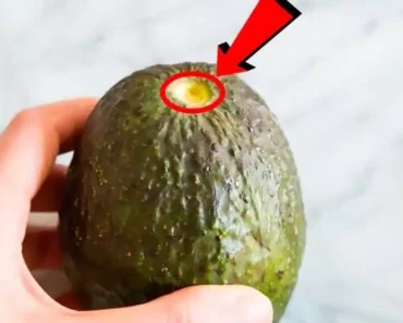 Simple Trick to Determine Whether an Avocado Is Ripe Inside