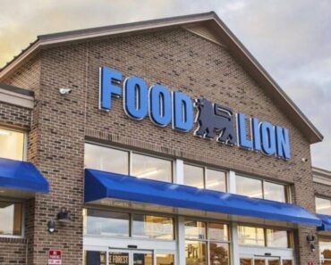 Greenville, NC: Food Lion Employee and Customer Caught in Physical Altercation on Easy Street Greenville, NC: Food Lion Employee and Customer Caught in Physical Altercation on Easy Street